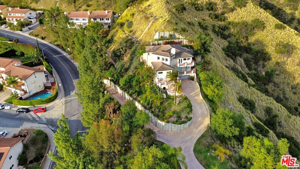 Tujunga photo 61