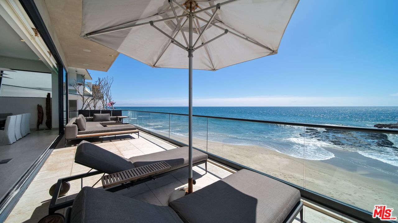 Malibu photo 15