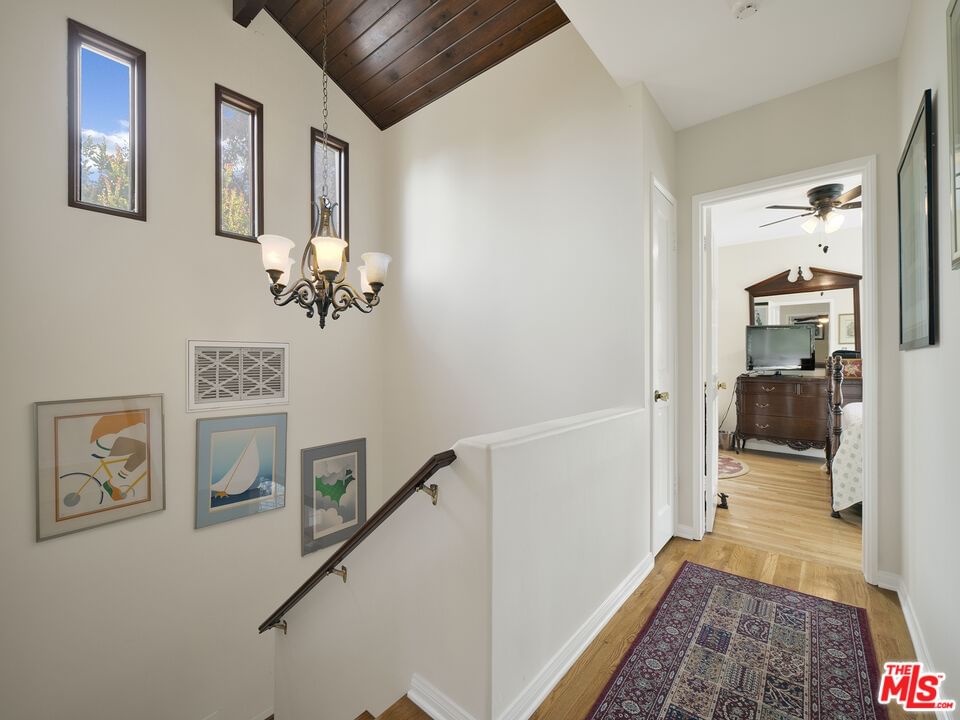 Valley Vista photo 20