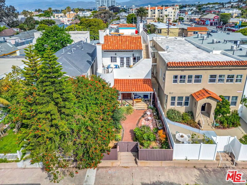 111 Paloma Ave