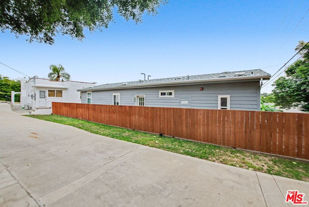 Shasta cir S photo 4