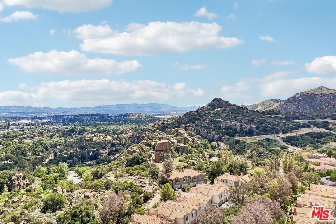 Horizon photo 22