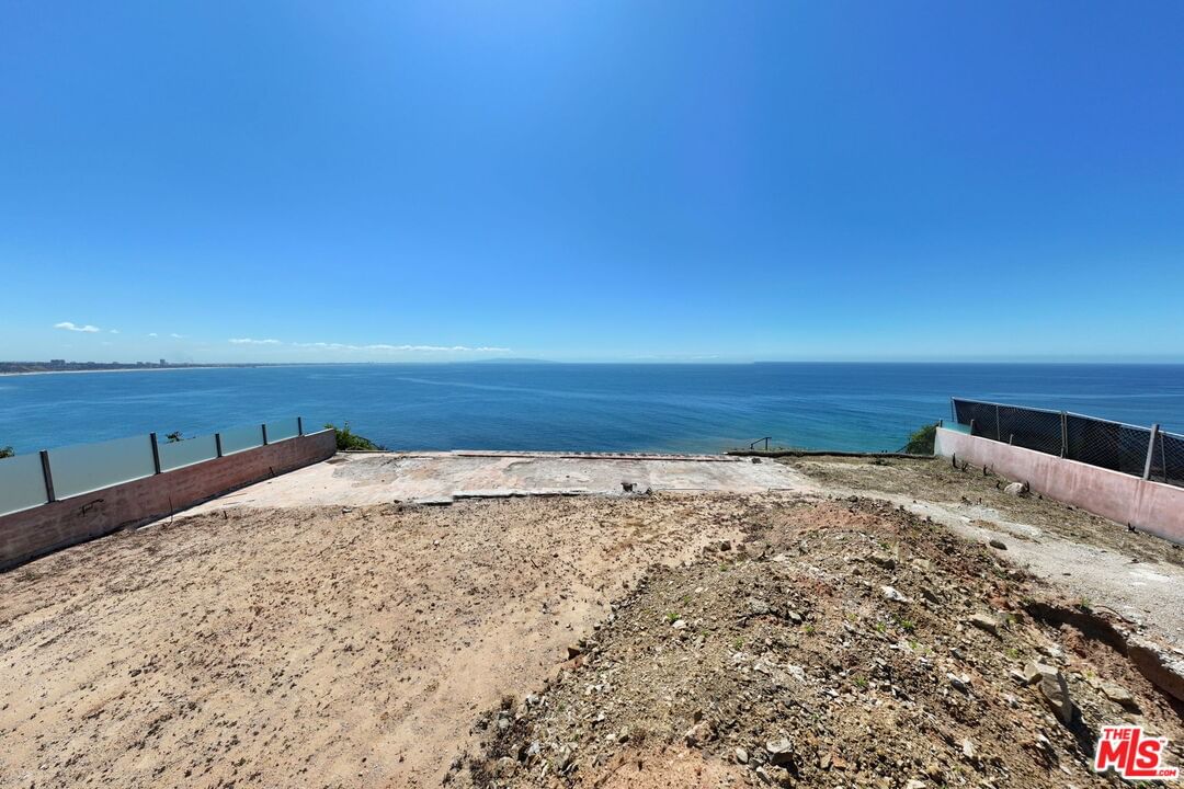Coastline photo 10