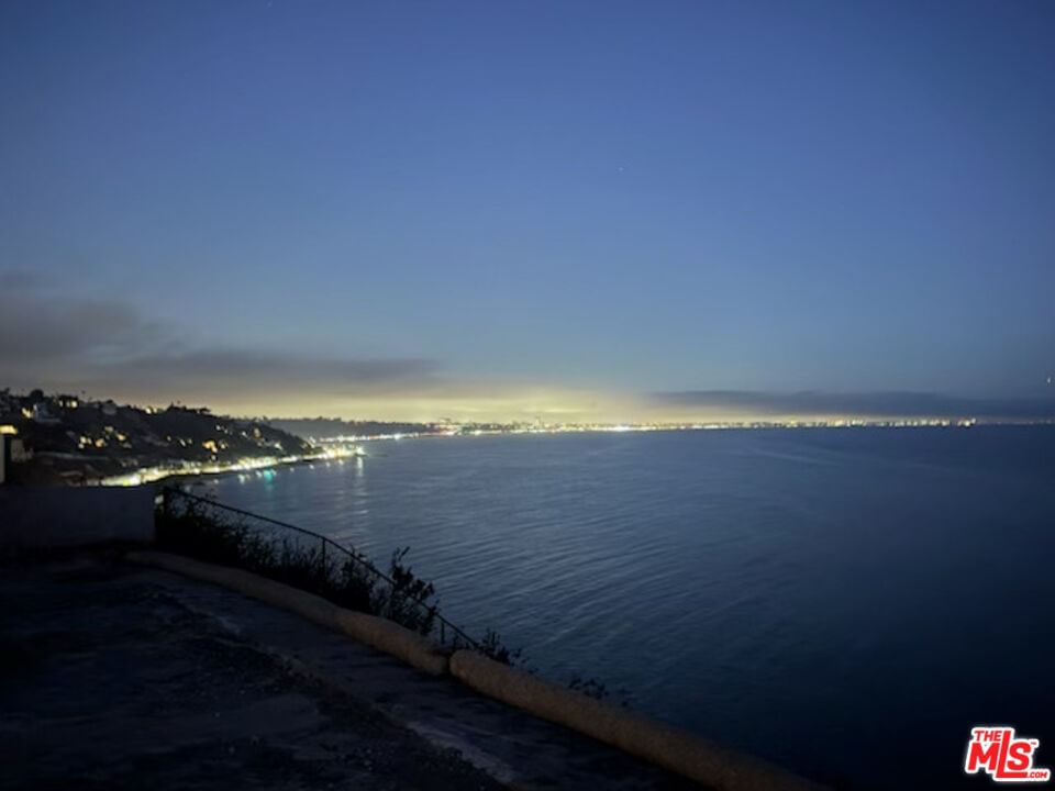 Coastline photo 21