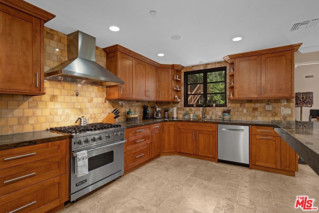 Longview Valley photo 10