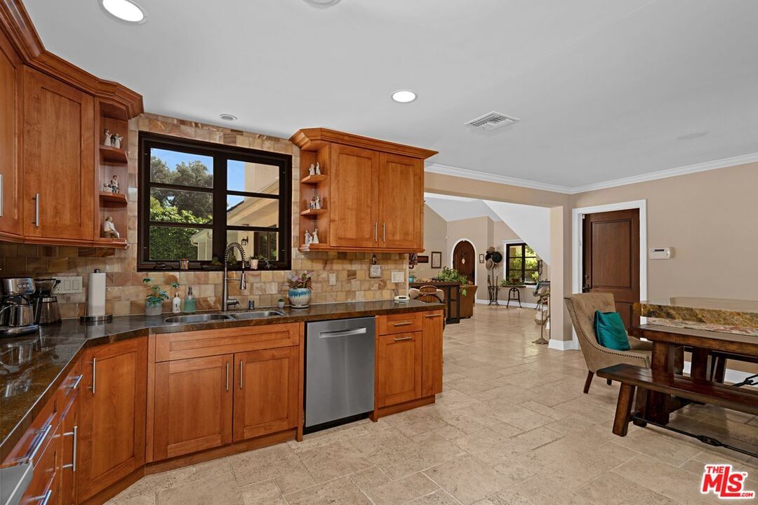 Longview Valley photo 11