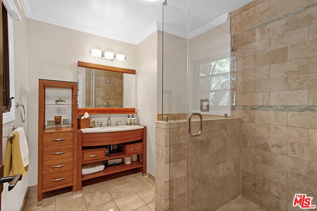 Longview Valley photo 14