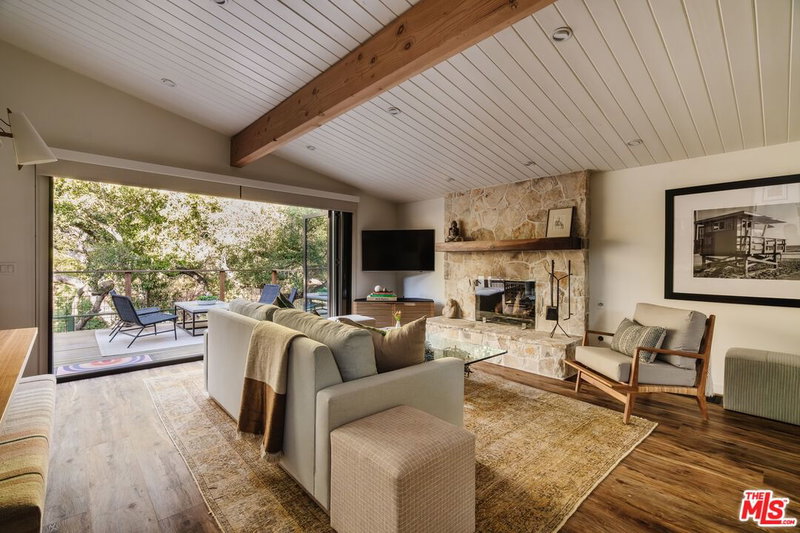 231 Muerdago Rd