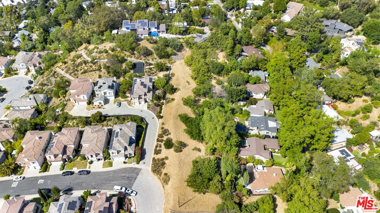 Oak Hill Ave photo 13