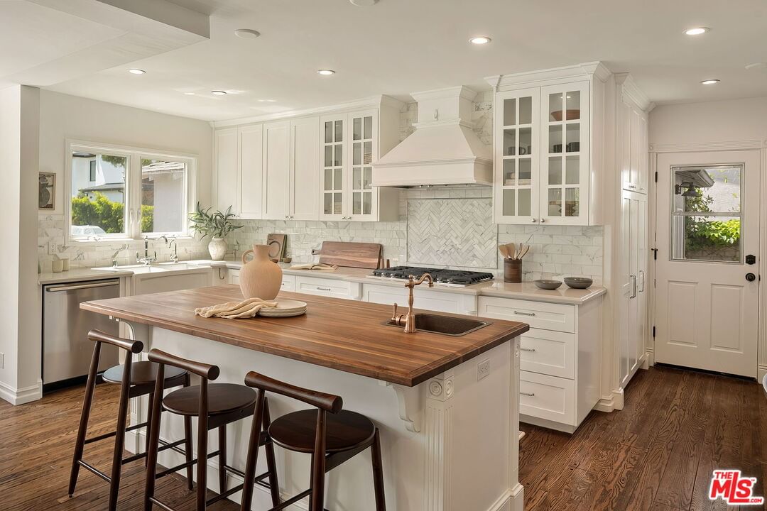 Pacific photo 12