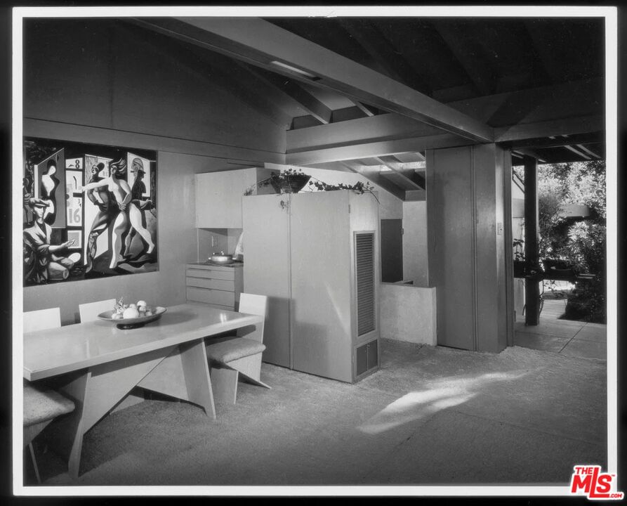 Outpost photo 38