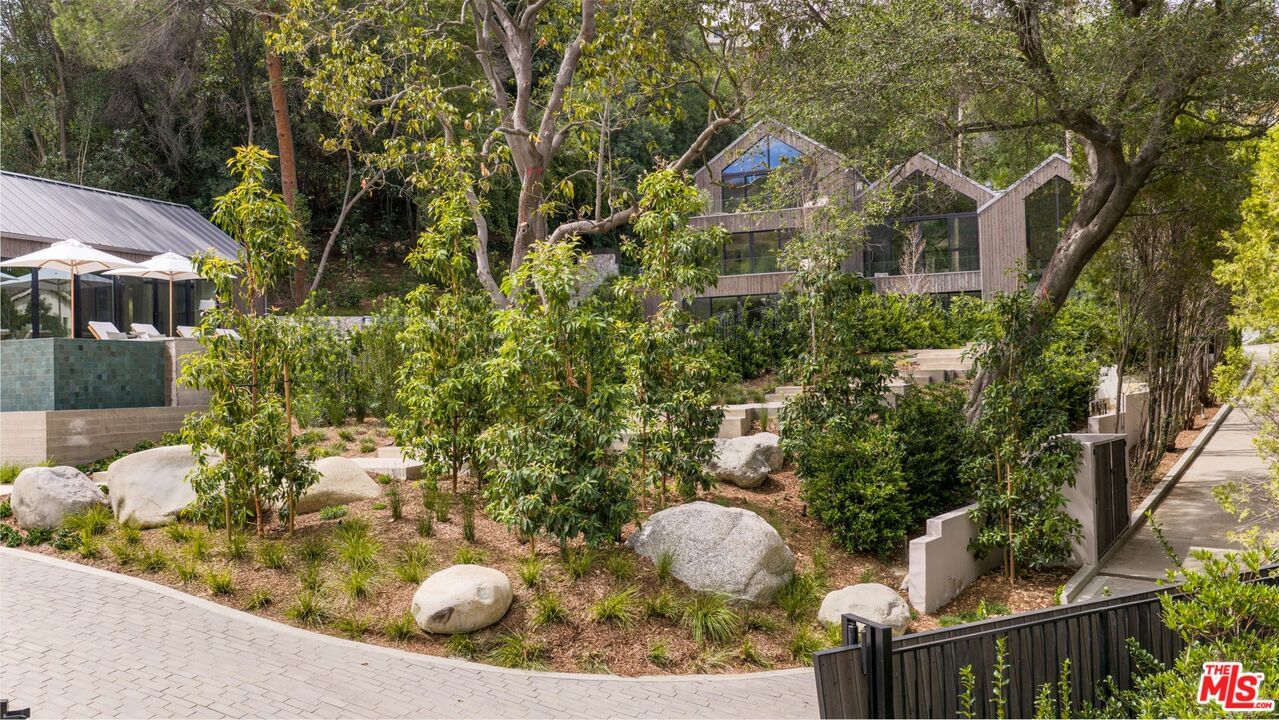 Viewcrest photo 6