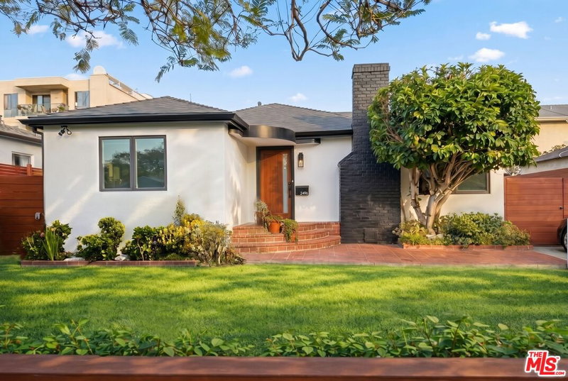 2496 Butler Ave