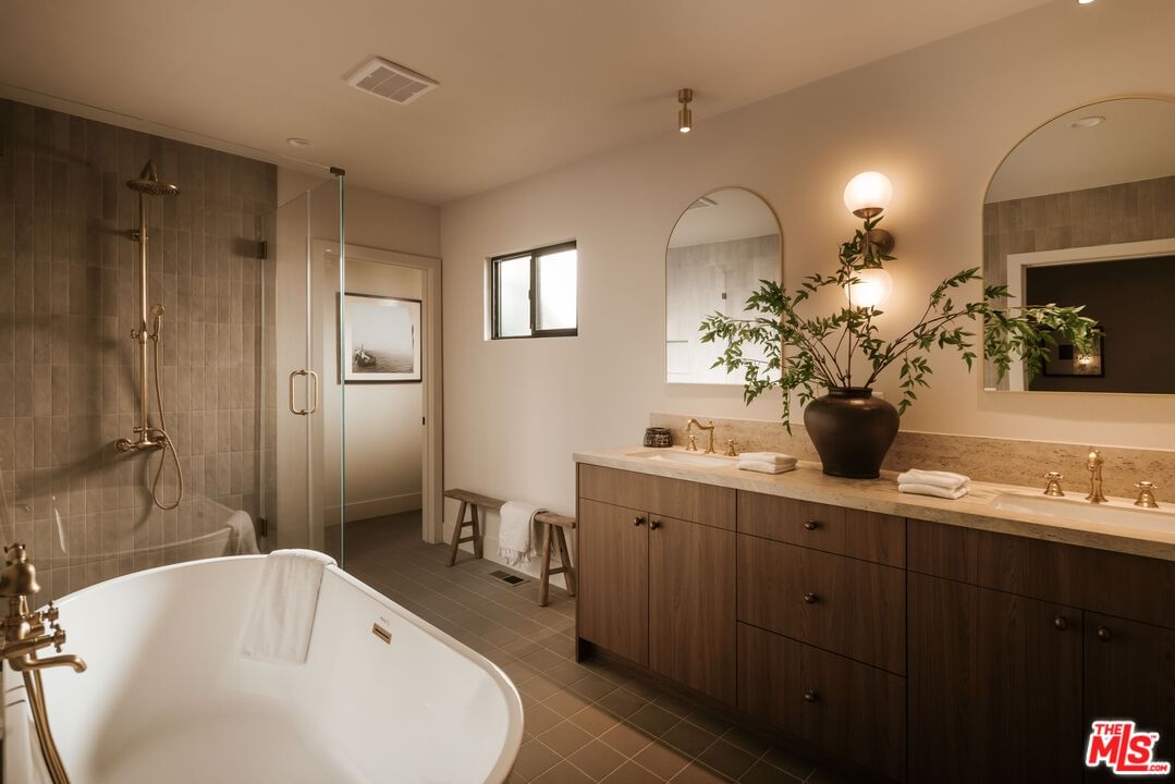 Beachwood photo 19