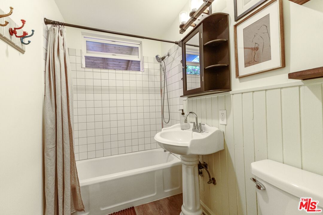 Pine Grove photo 29
