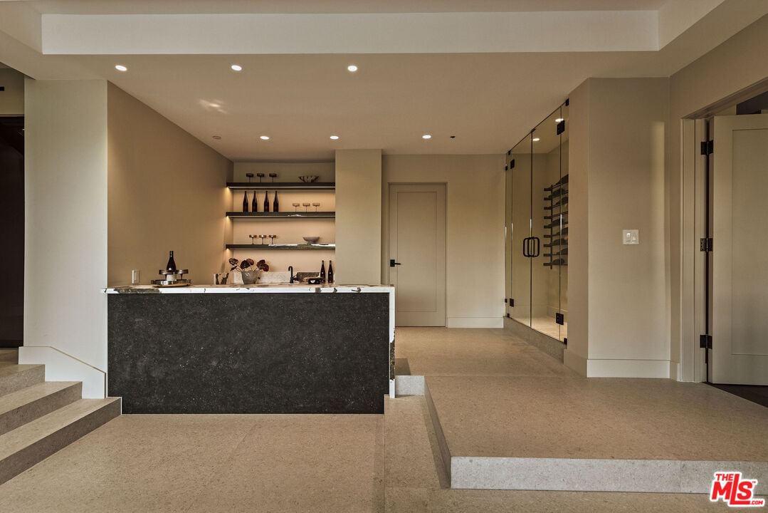 Oak View photo 16