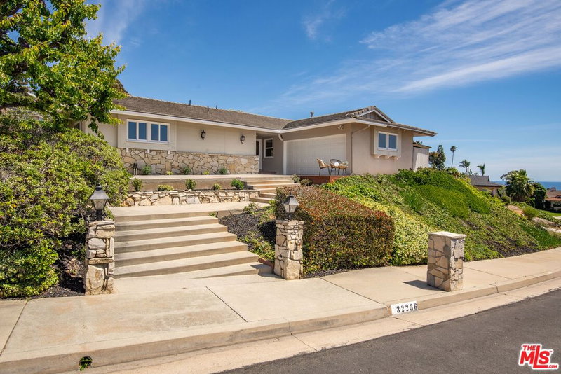 32256 Phantom Dr