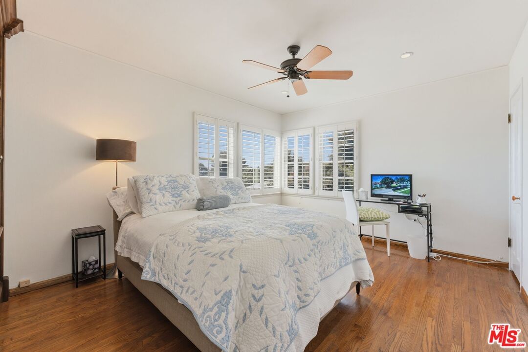 Summerhill photo 26