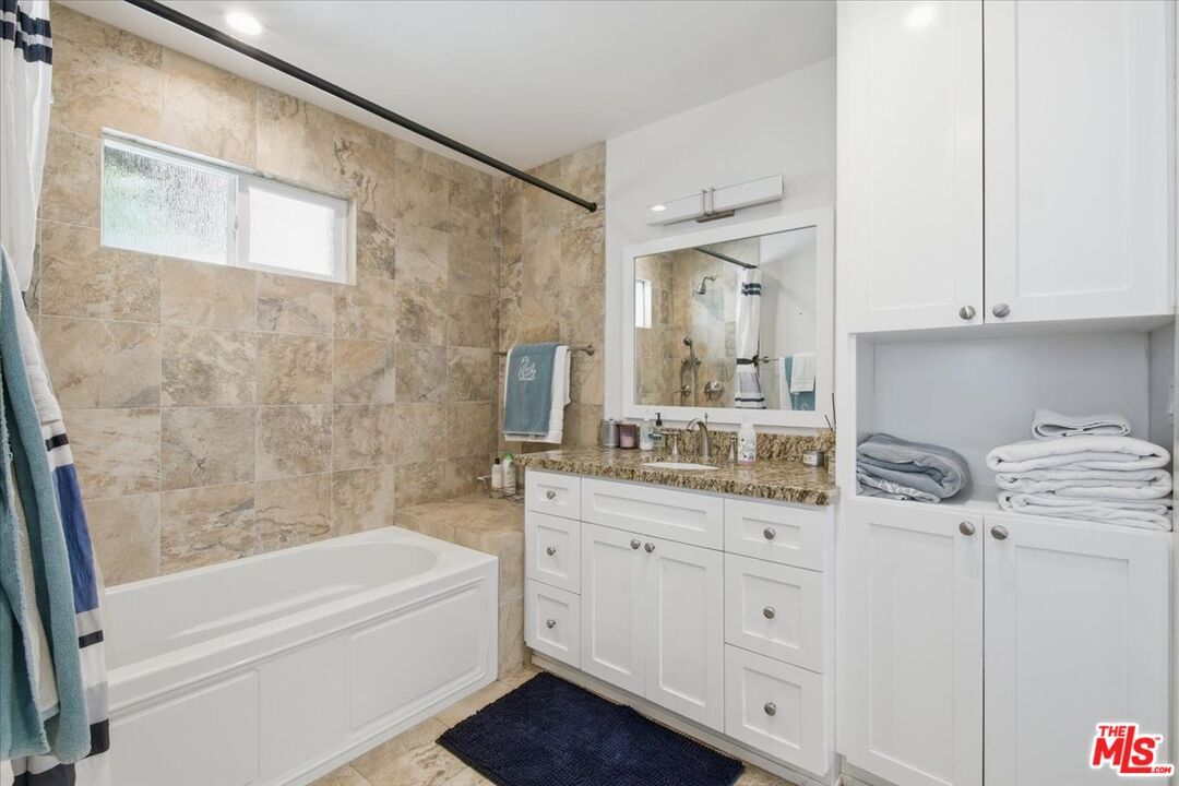 Beverly Glen photo 28
