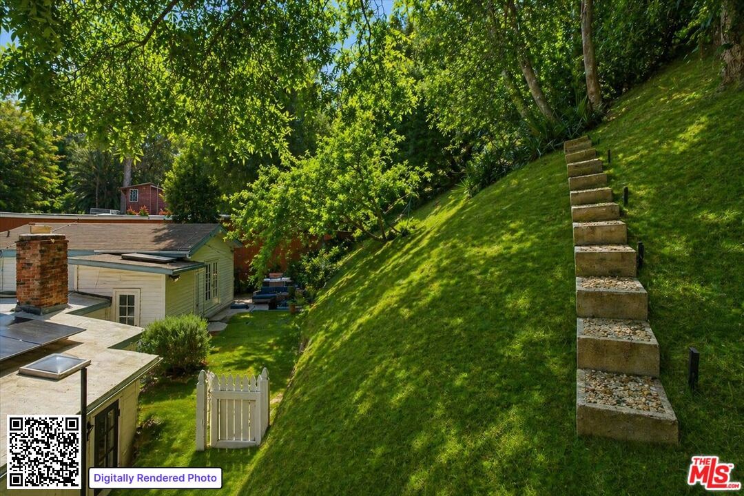 Beverly Glen photo 37