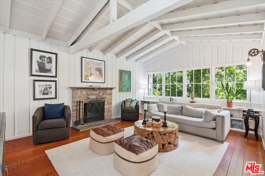 Beverly Glen photo 9