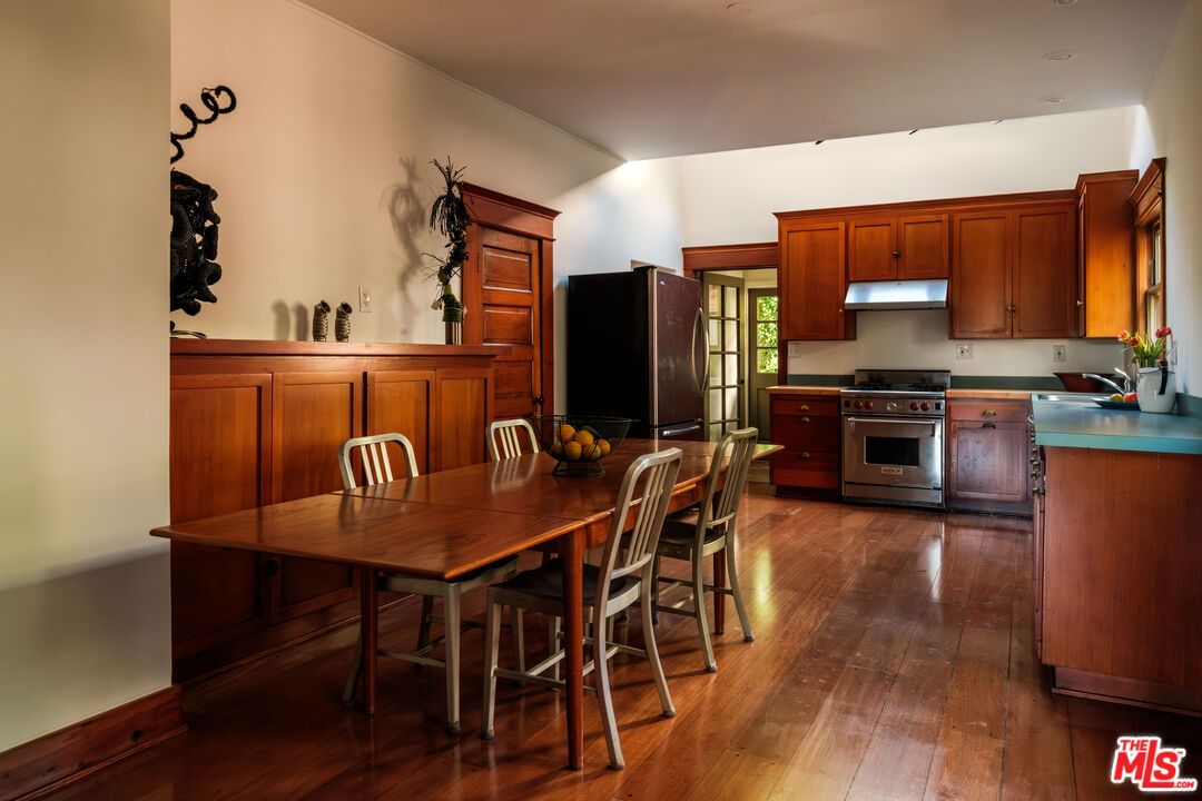 Almaden photo 28