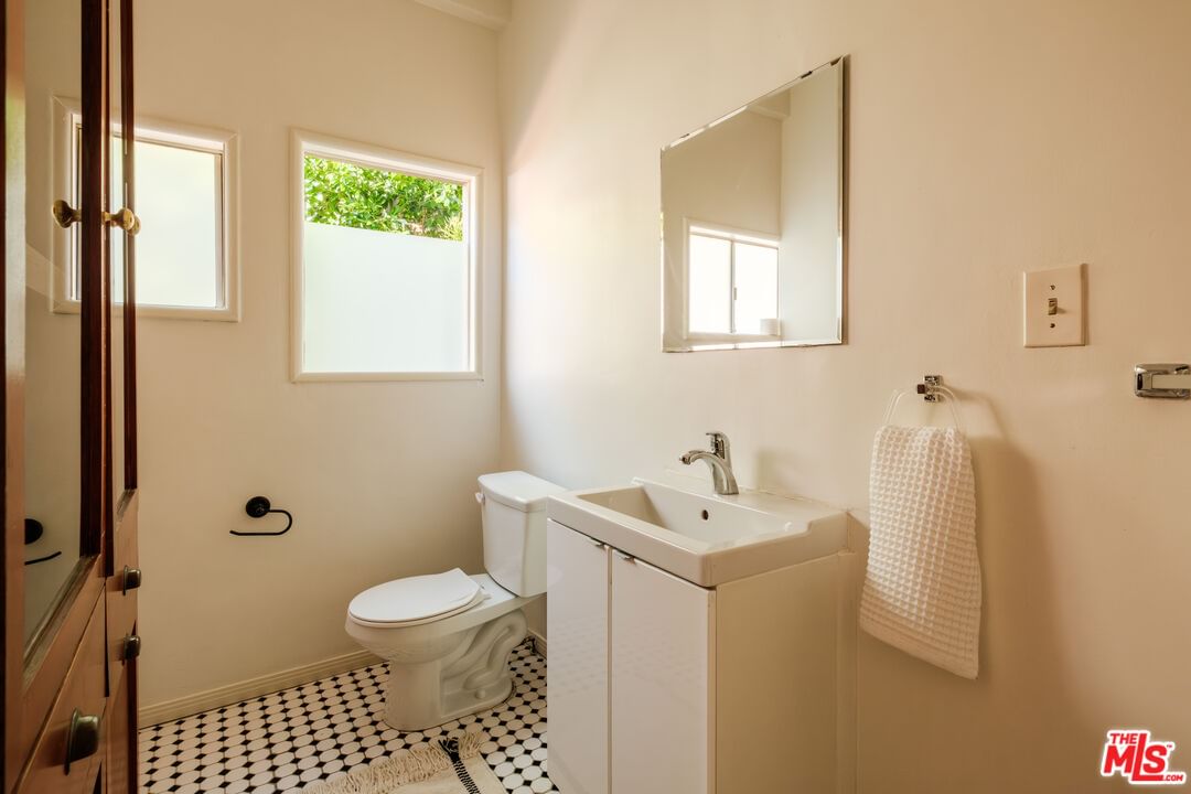 Almaden photo 35