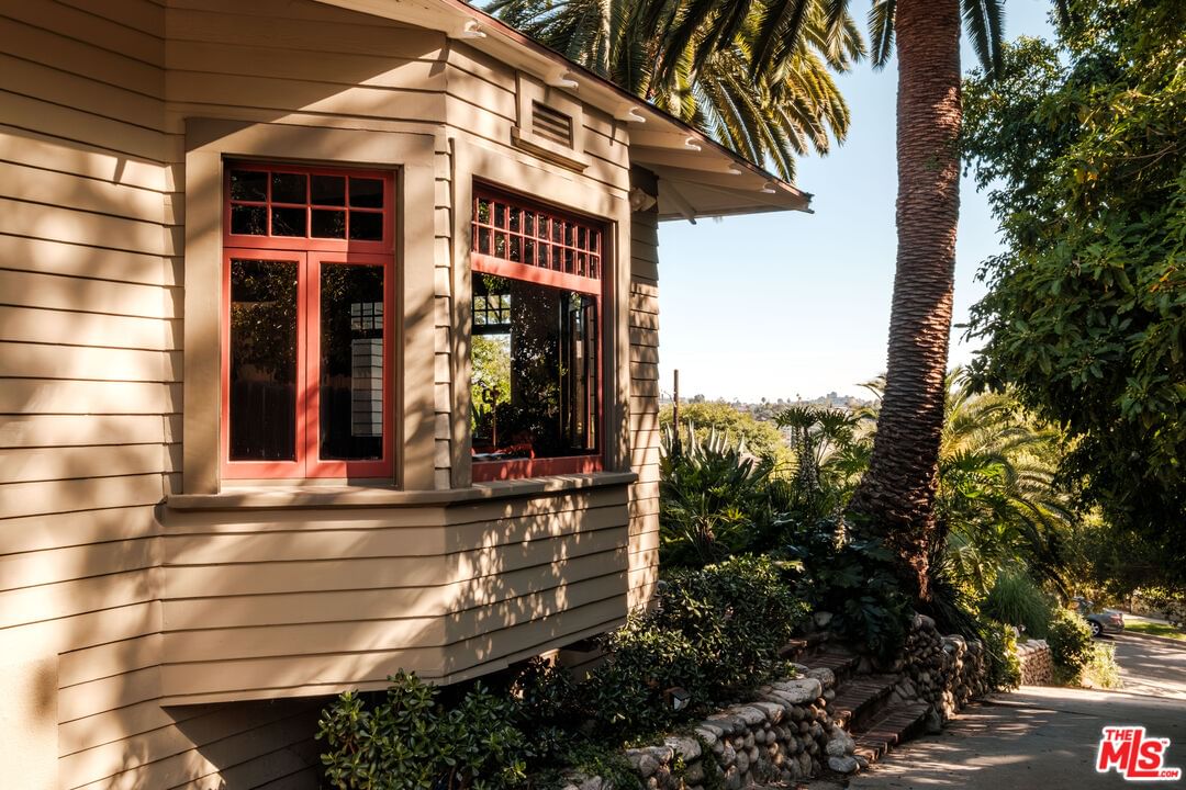 Almaden photo 38