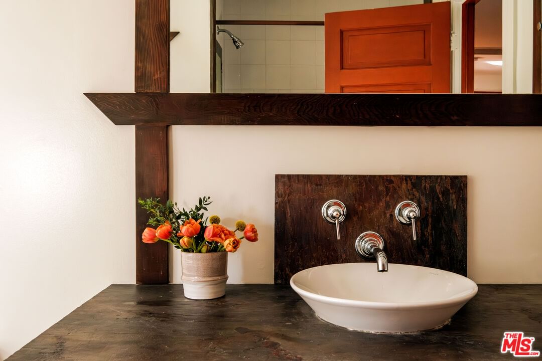 Almaden photo 52