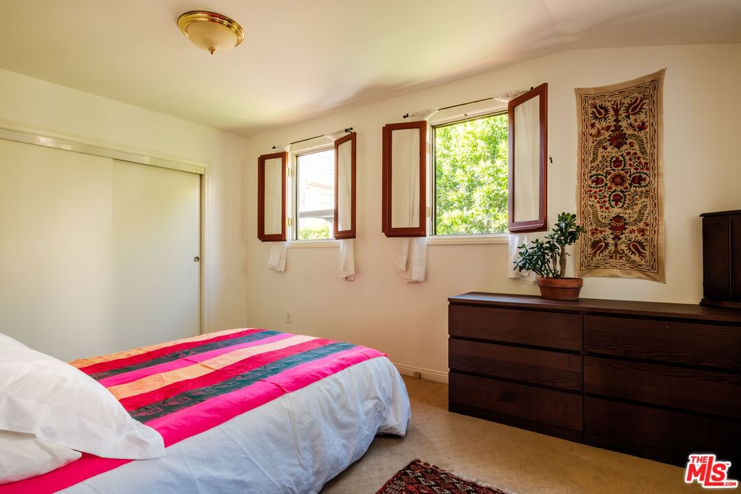 Almaden photo 57