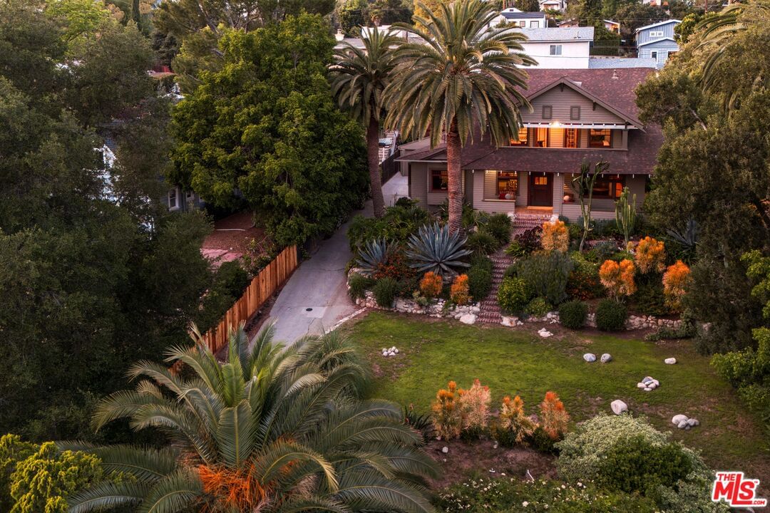 Almaden photo 64