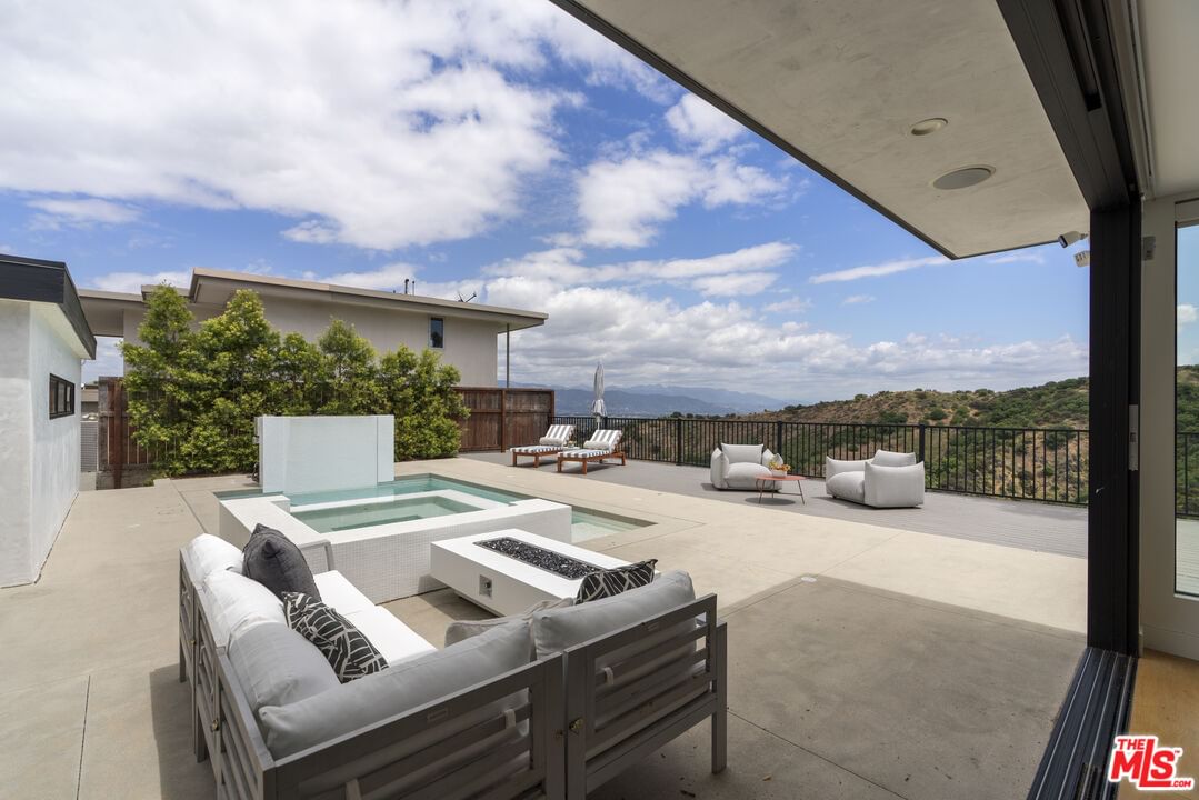 Beverly Ridge photo 12