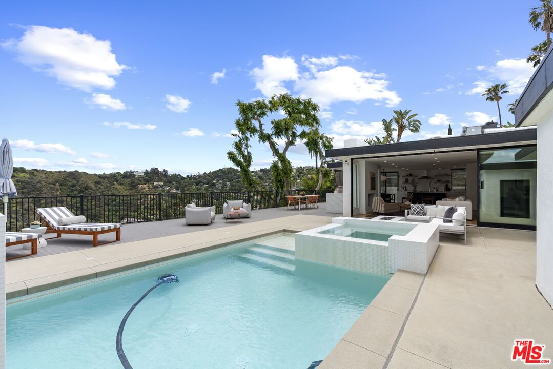 Beverly Ridge photo 17