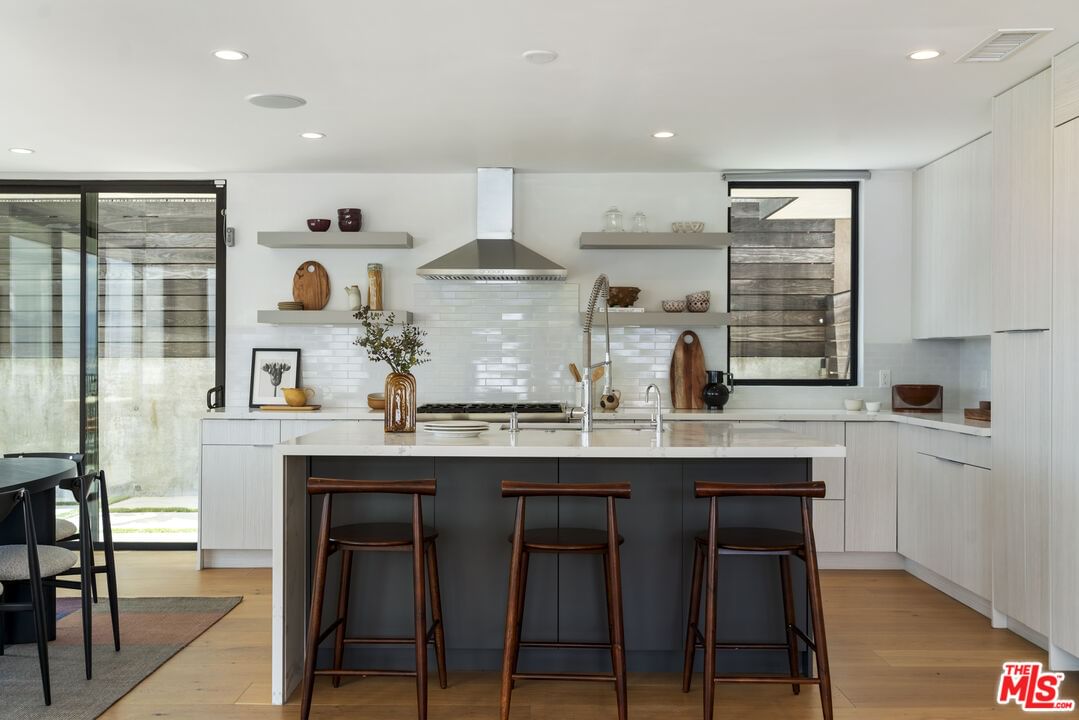 Beverly Ridge photo 32