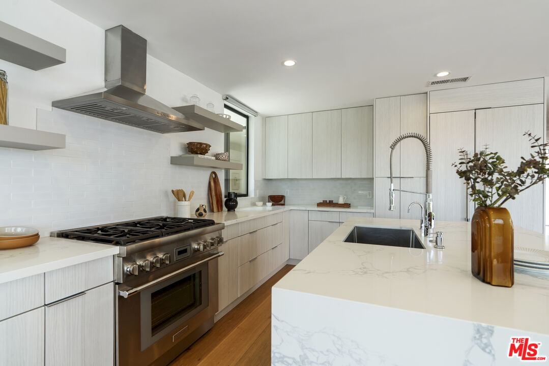 Beverly Ridge photo 34