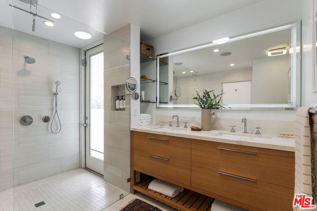 Beverly Ridge photo 54