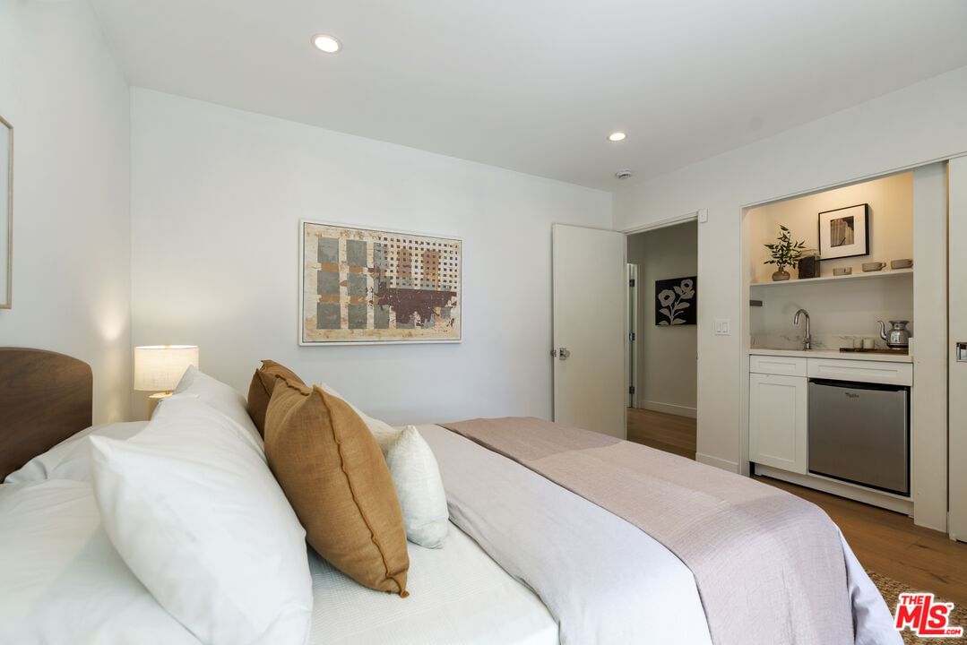 Beverly Ridge photo 59