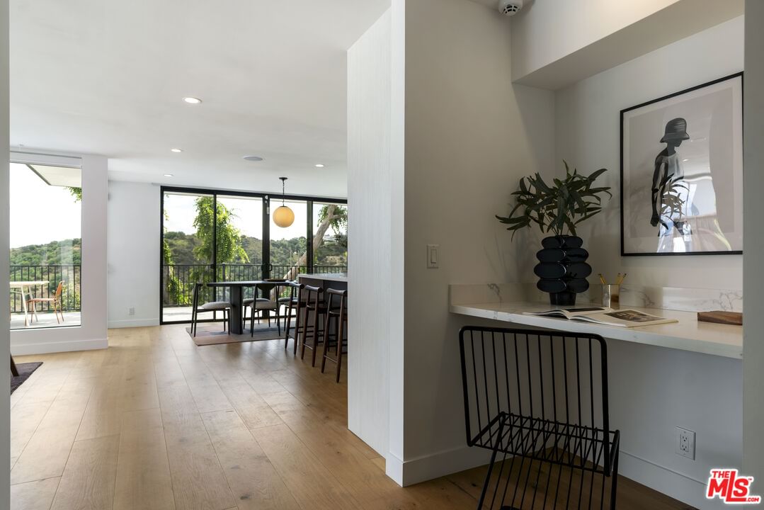 Beverly Ridge photo 61