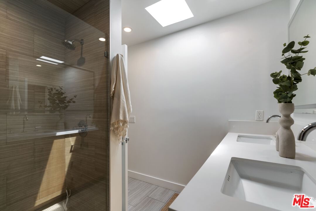 Beverly Ridge photo 64