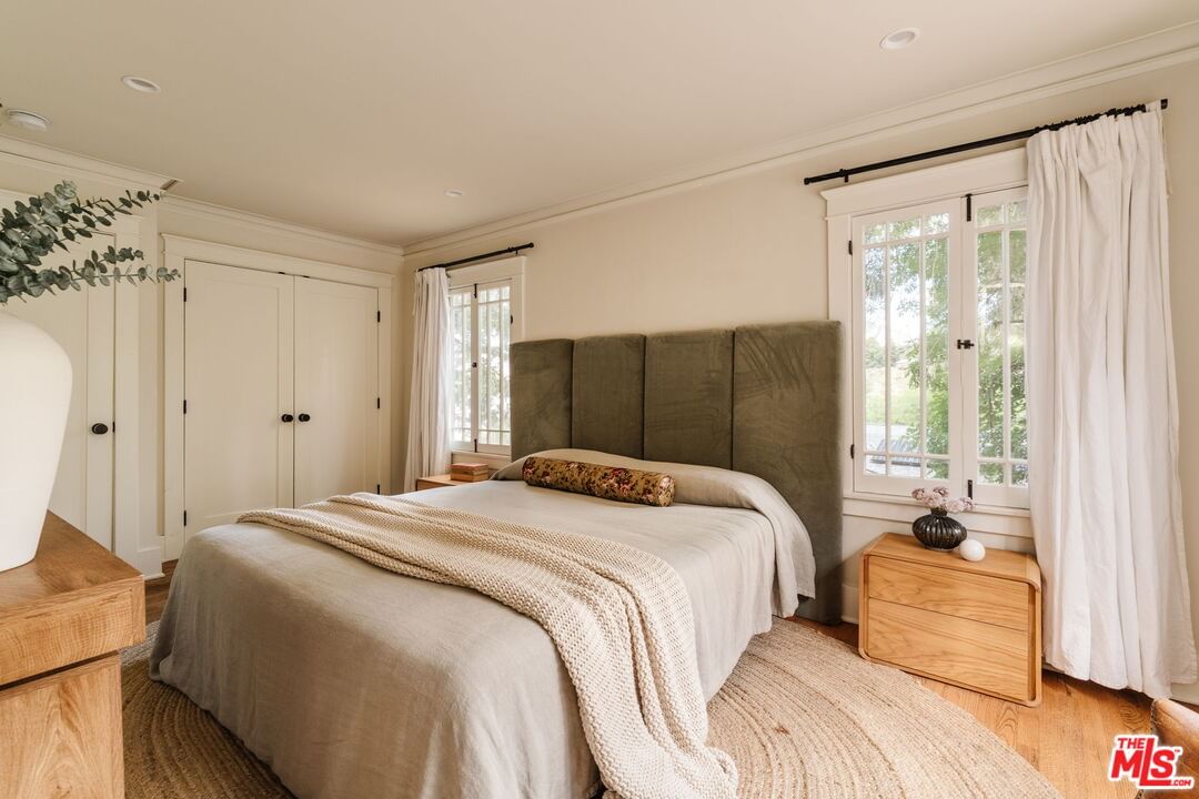 Pinyon photo 16