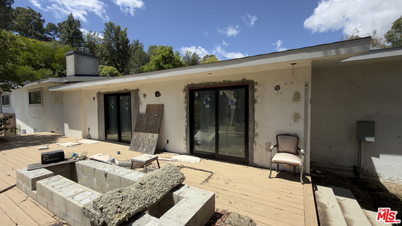 Coldwater Canyon photo 10