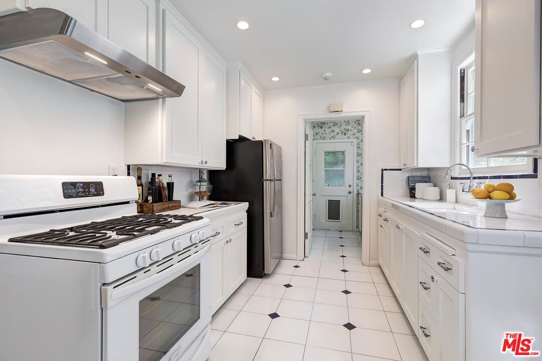 Westshire photo 10