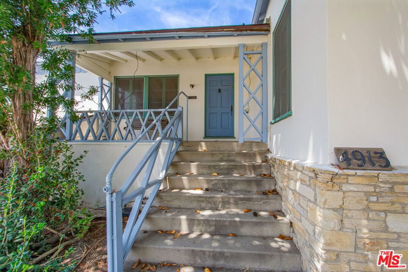 4913 Presidio Dr