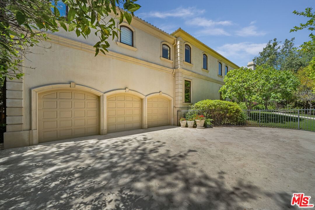 Green Acres photo 24