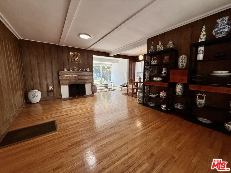 Butler photo 3