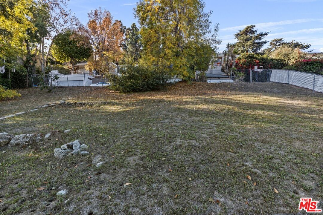 Glendale Blvd photo 6