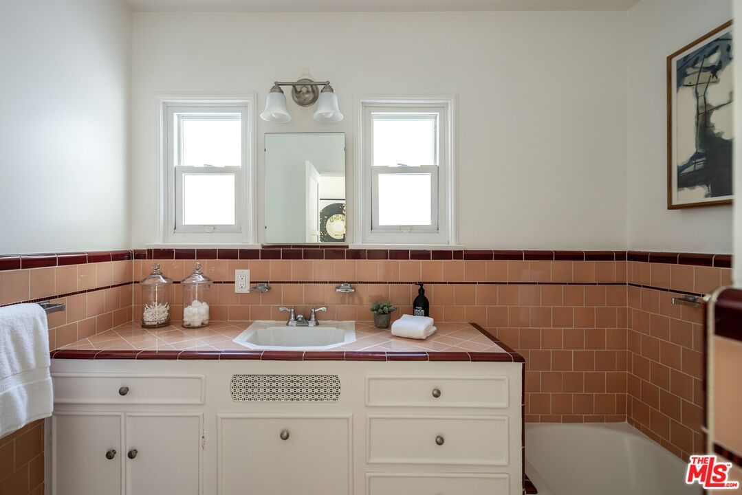 Laurelvale photo 10