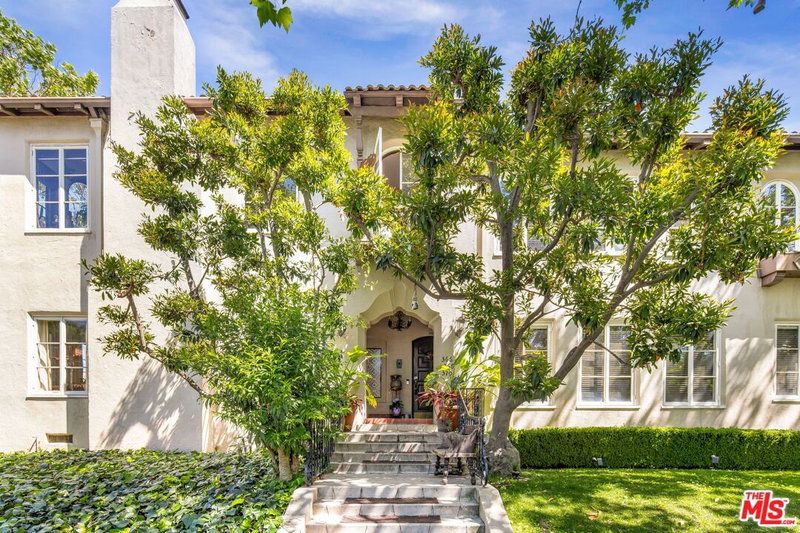 366 Sycamore Ave