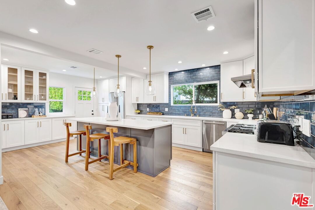 Curson photo 9