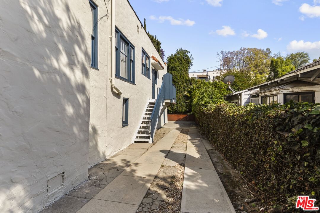 Edgecliffe photo 26